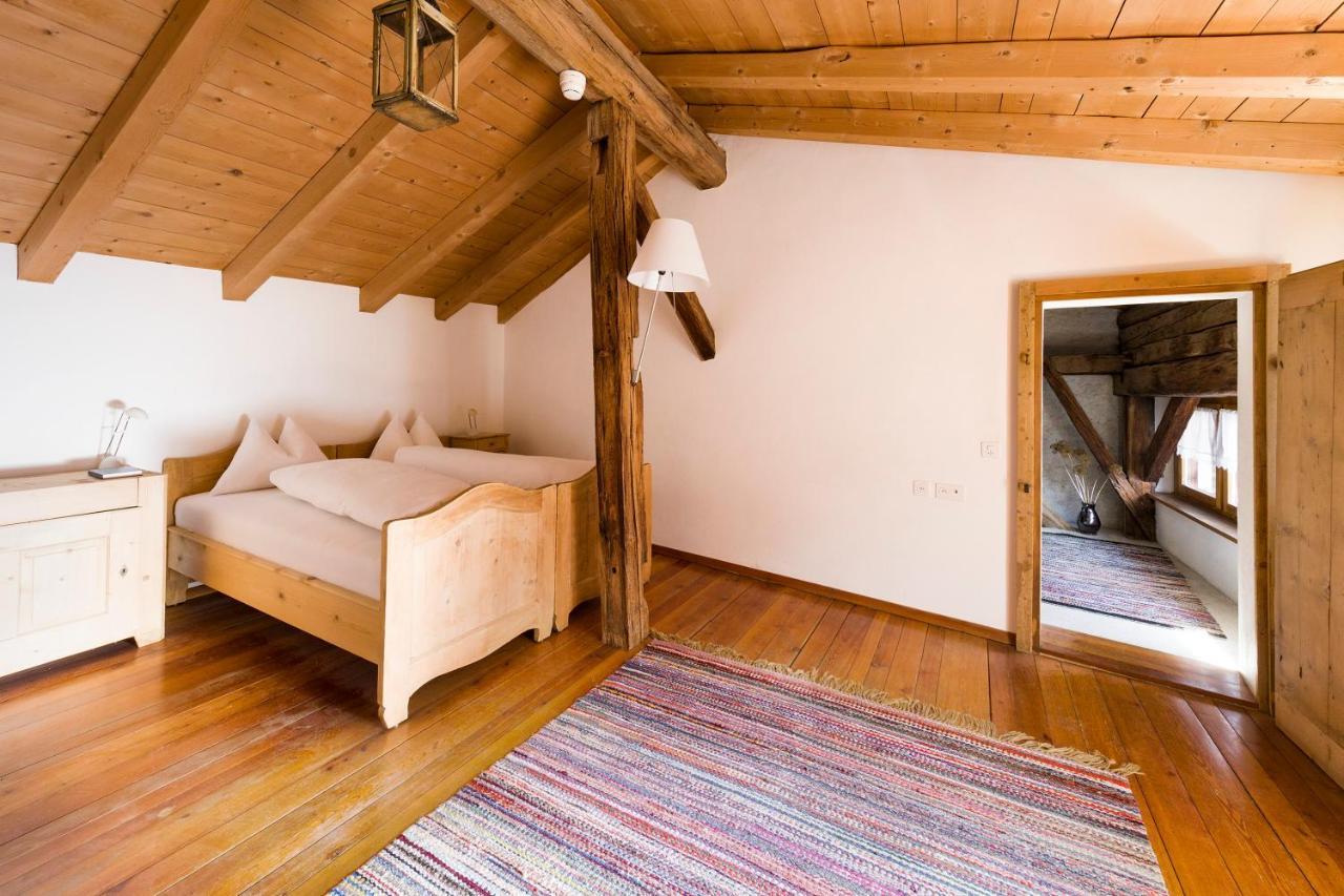 Hotel Chasa Chalavaina Müstair Pokój zdjęcie