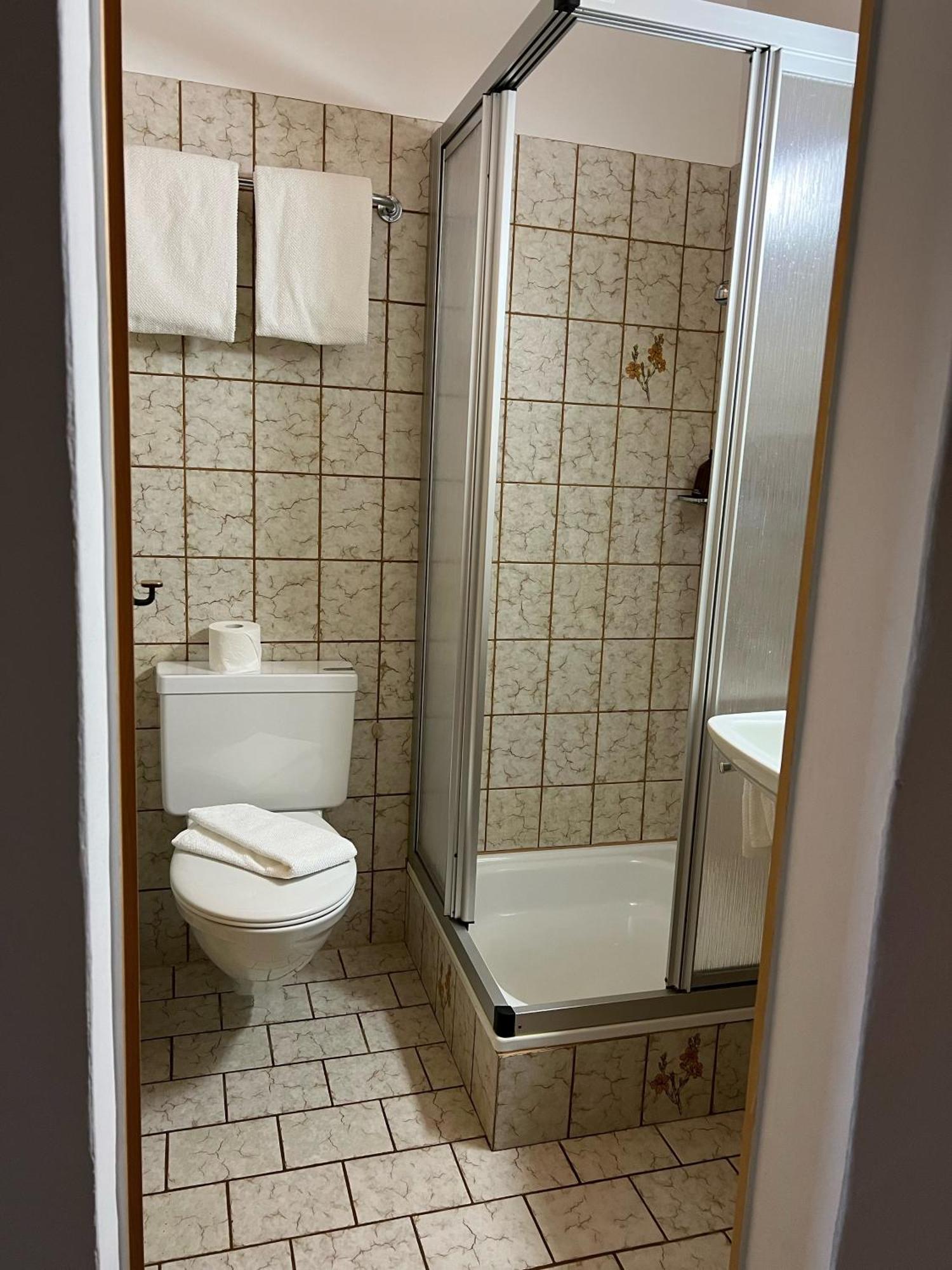 Hotel Chasa Chalavaina Müstair Pokój zdjęcie