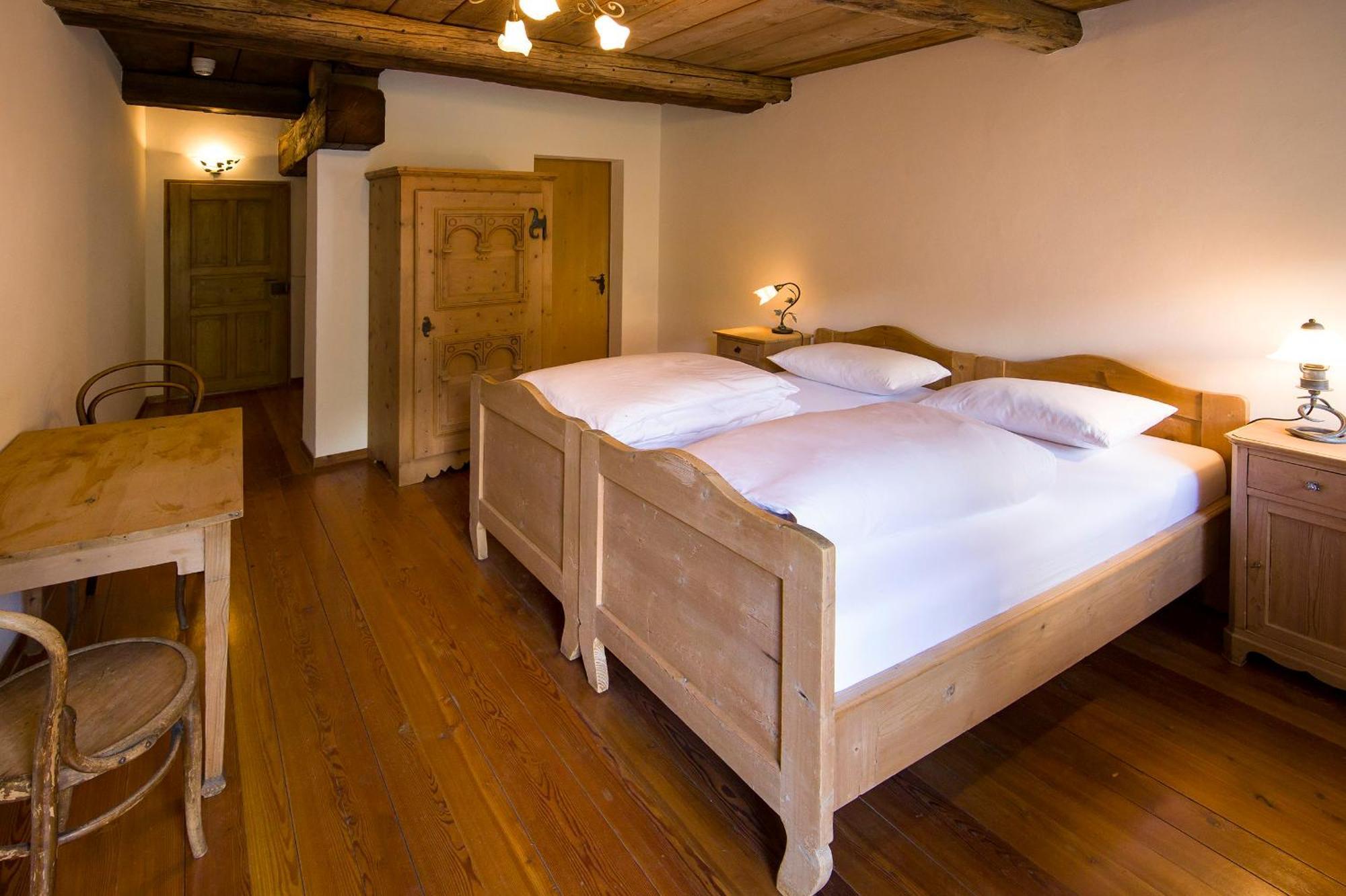 Hotel Chasa Chalavaina Müstair Pokój zdjęcie